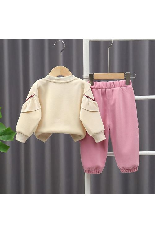 طفل بنت شتوية قاط