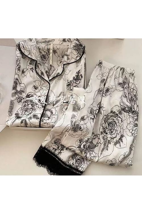 ملابس نسائية صيفية تراك 