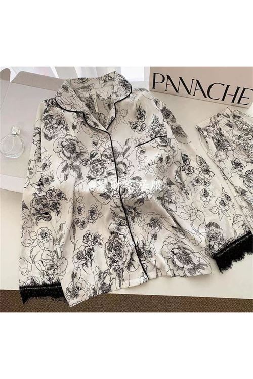 ملابس نسائية صيفية تراك 