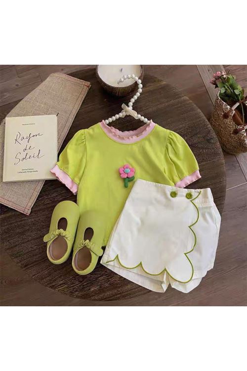 طفل بنت صيفية قاط   