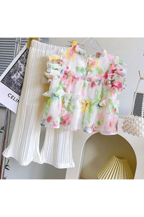 طفل بنت صيفية قاط