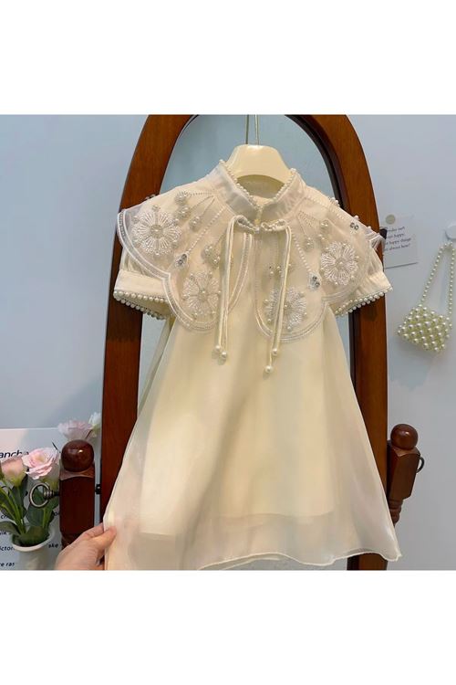 فطل بنت صيفية فستان 