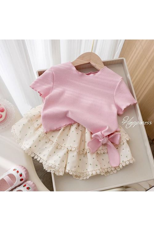 طفل بنت صيفية قاط