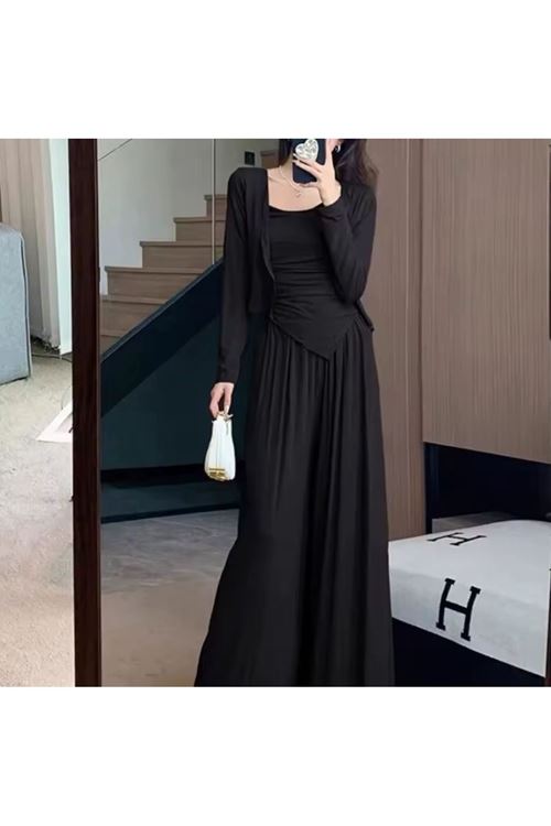 ملابس نسائية صيفية قاط