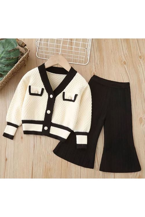 طفل بنت شتوية قاط