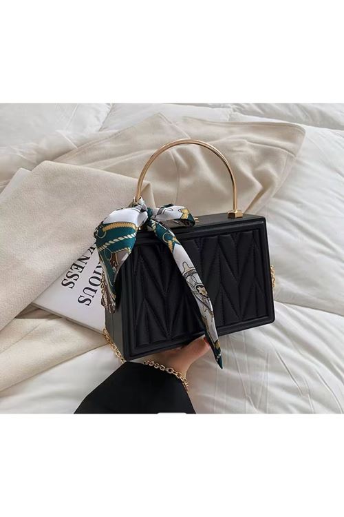 جنطة نسائية صيفية 