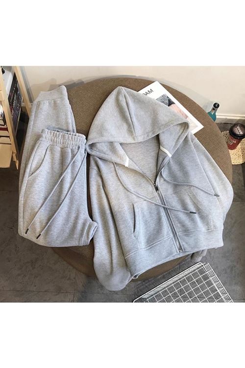 ملابس نسائية شتوية تراك