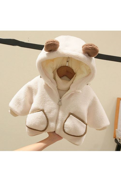 طفل بنت شتوية جاكيت