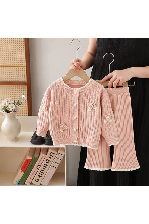 طفل بنت شتوية قاط