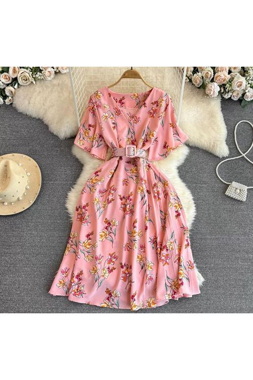 ملابس نسائية صيفية فستان  