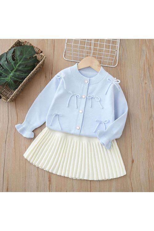 طفل بنت شتوية تنورة و بلوز