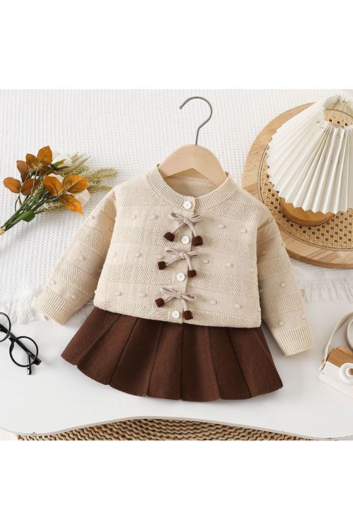 طفل بنت شتوية تنورة و بلوز