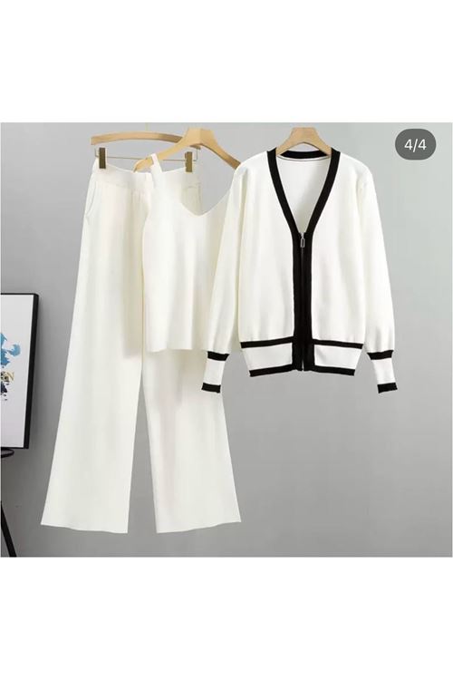 ملابس نسائية شتوية قاط 