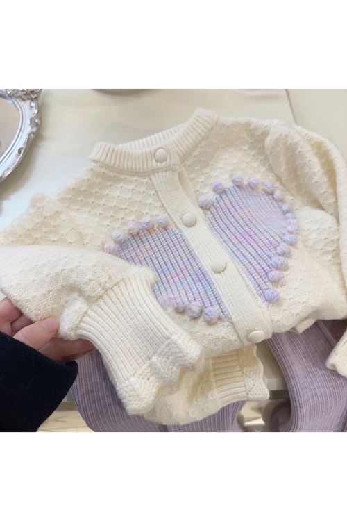 طفل بنت شتوية قاط