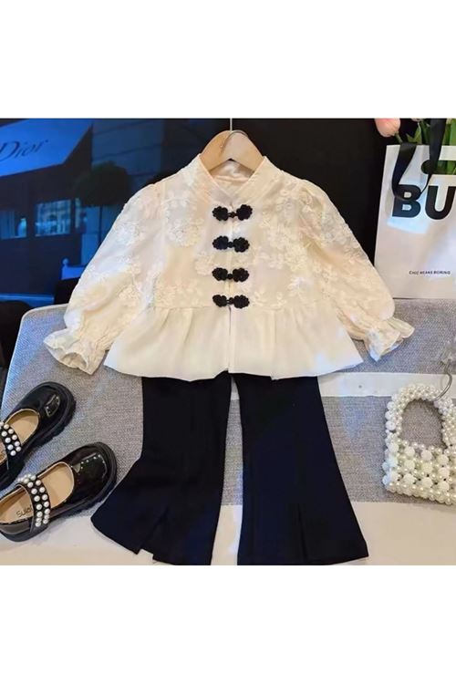 طفل بنت صيفية قاط