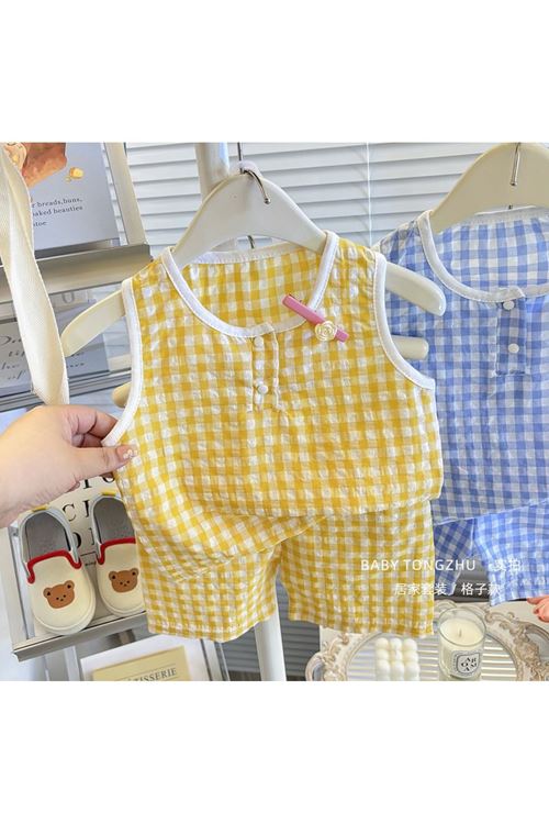 طفل بنت صيفية قاط