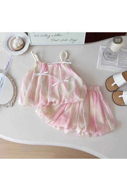 طفل بنت صيفية قاط