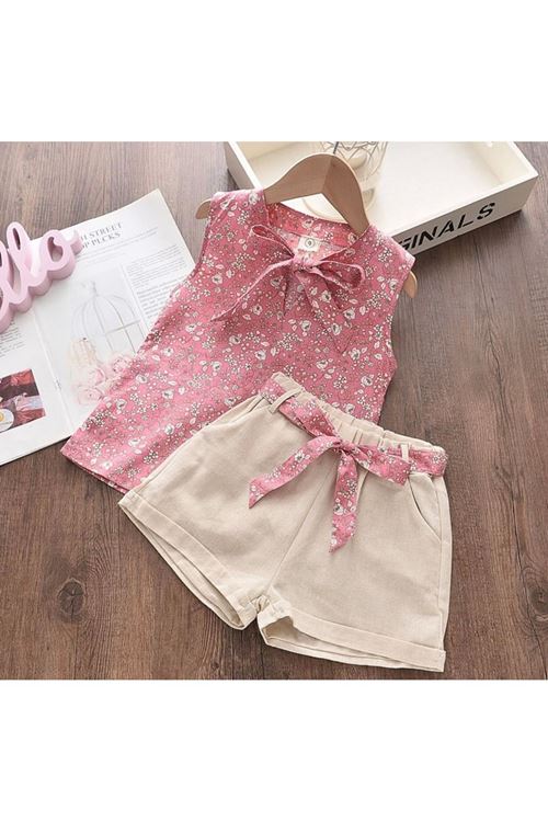 طفل بنت صيفية قاط