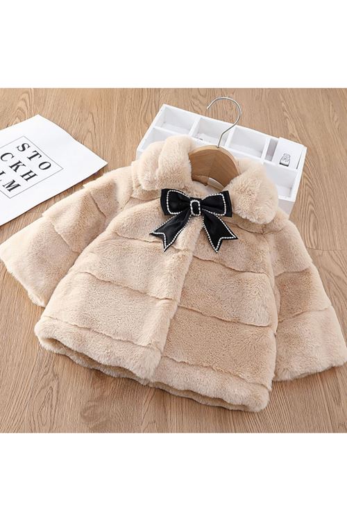 طفل بنت شتوية جاكيت