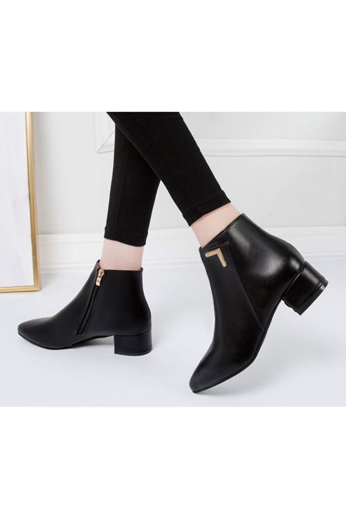 احذية نسائية شتوية بوت قصير كعب  