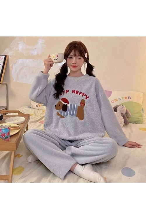 ملابس نسائية شتوية تراك