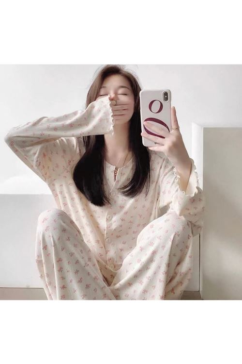 ملابس نسائية شتوية تراك