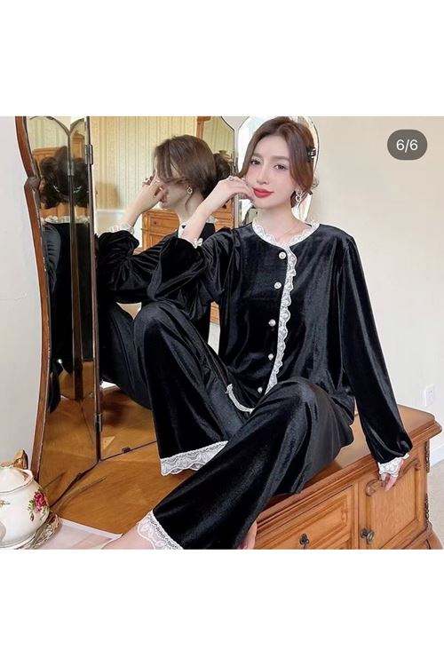 ملابس نسائية شتوية تراك