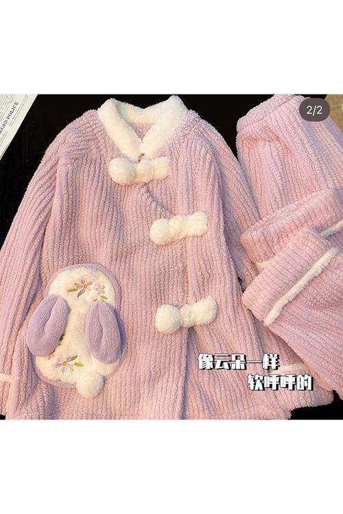 ملابس نسائية شتوية تراك