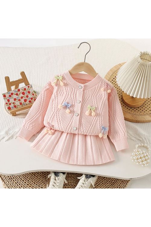 طفل بنت شتوية تنورة و قميص 