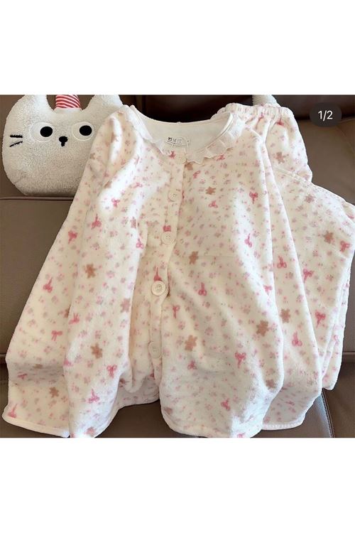 ملابس نسائية شتوية تراك