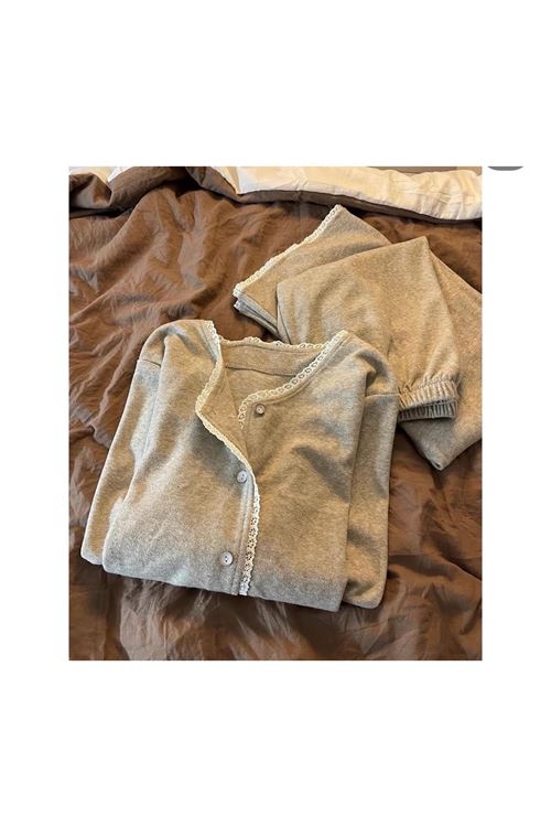 ملابس نسائية شتوية تراك