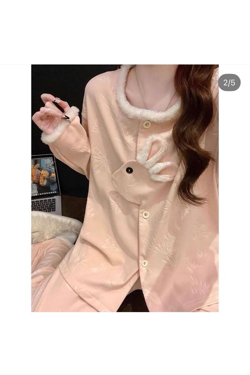 ملابس نسائية شتوية تراك