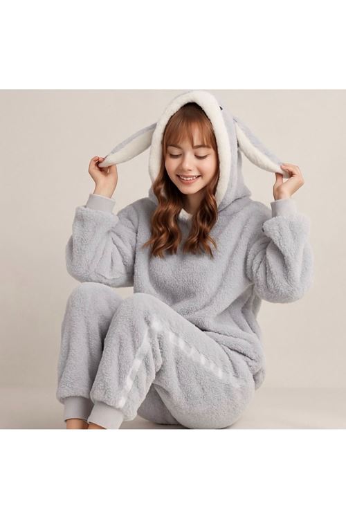 ملابس نسائية شتوية تراك