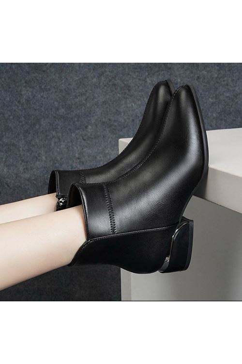 احذية نسائية شتوية بوت قصير فلات