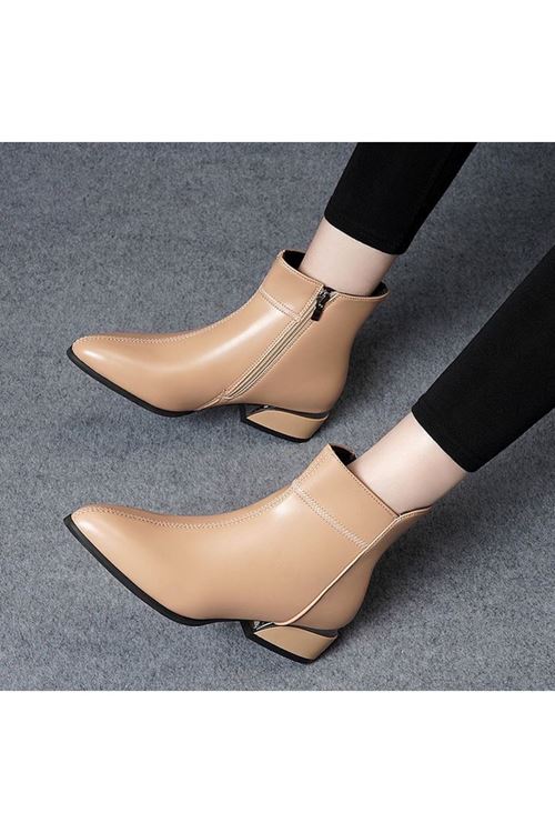 احذية نسائية شتوية بوت قصير فلات