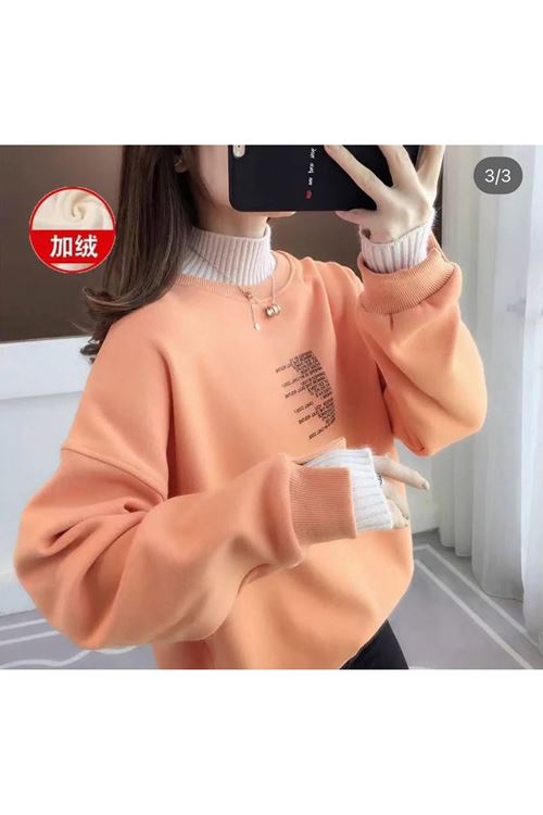 ملابس نسائية شتوية بلوز 