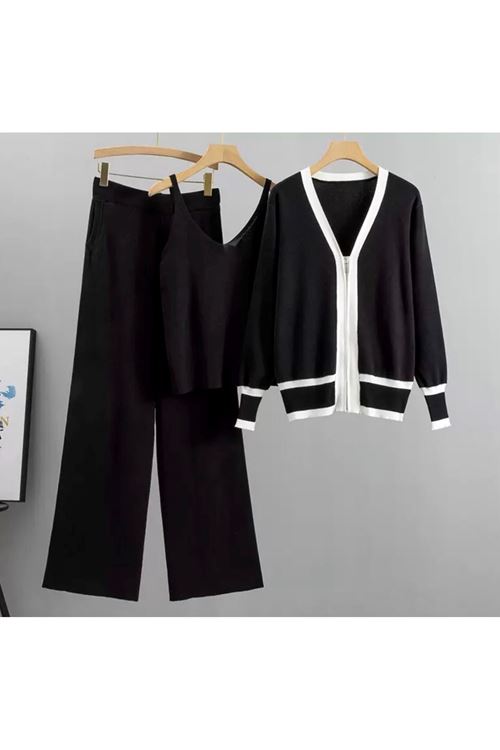 ملابس نسائية شتوية قاط