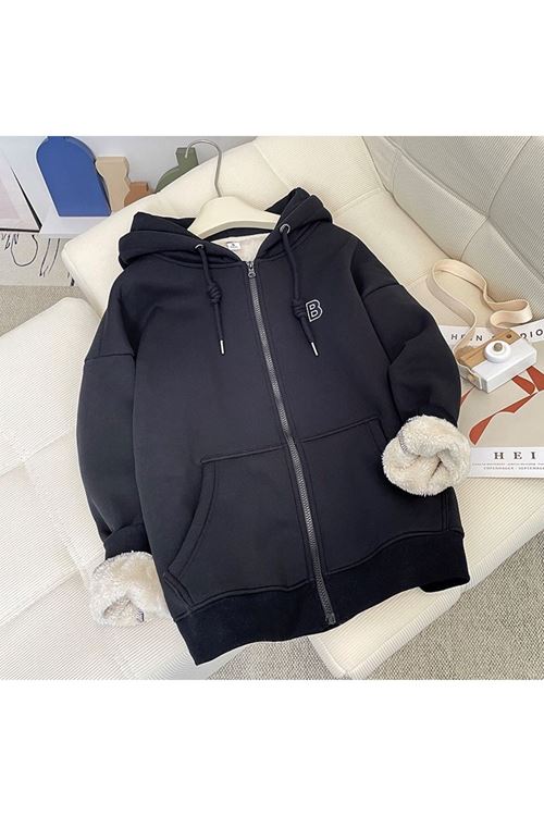 ملابس نسائية شتوية جاكيت