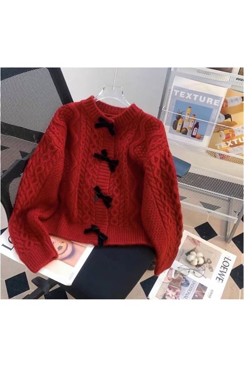 ملابس نسائية شتوية بلوز