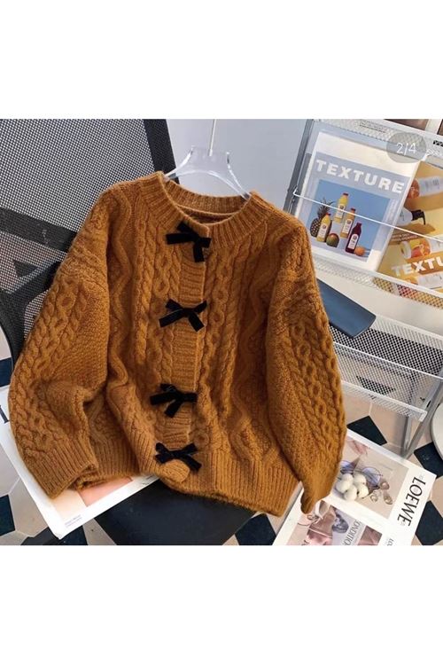 ملابس نسائية شتوية بلوز