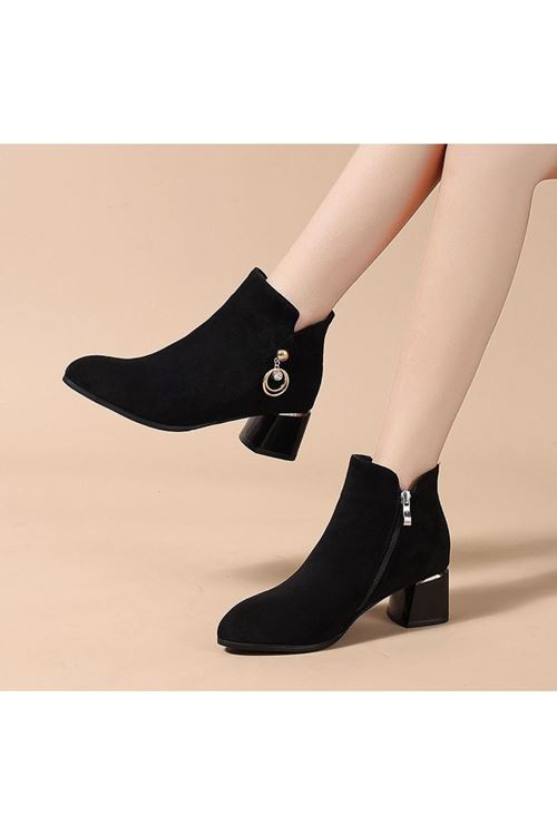 أحذية نسائية شتوية بوت قصير كعب