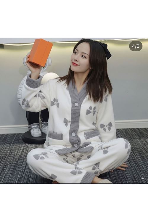 ملابس نسائية شتوية تراك