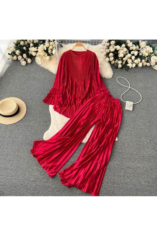 ملابس نسائية صيفية قاط