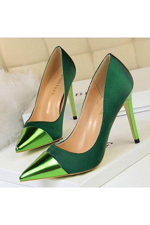 حذاء نسائية صيفية كعب