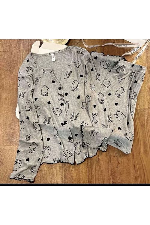 ملابس نسائية صيفية تراك