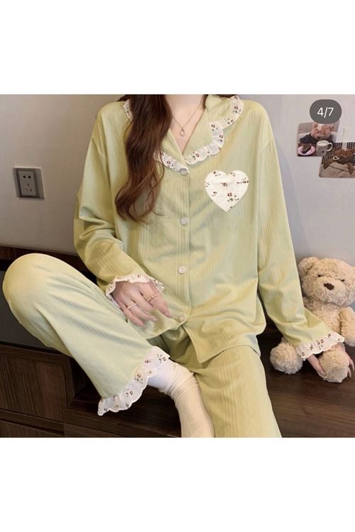 ملابس نسائية صيفية تراك  