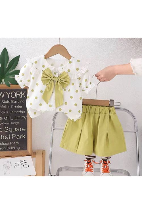 طفل بنت صيفية قاط