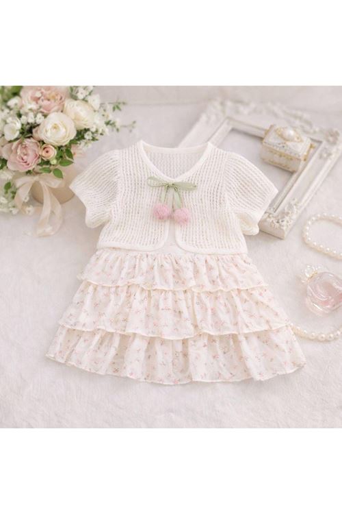 طفل بنت صيفيه فستان