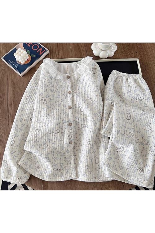 ملابس نسائية شتوية تراك