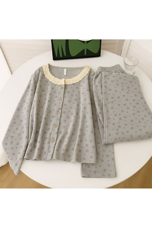 ملابس نسائية شتوية تراك